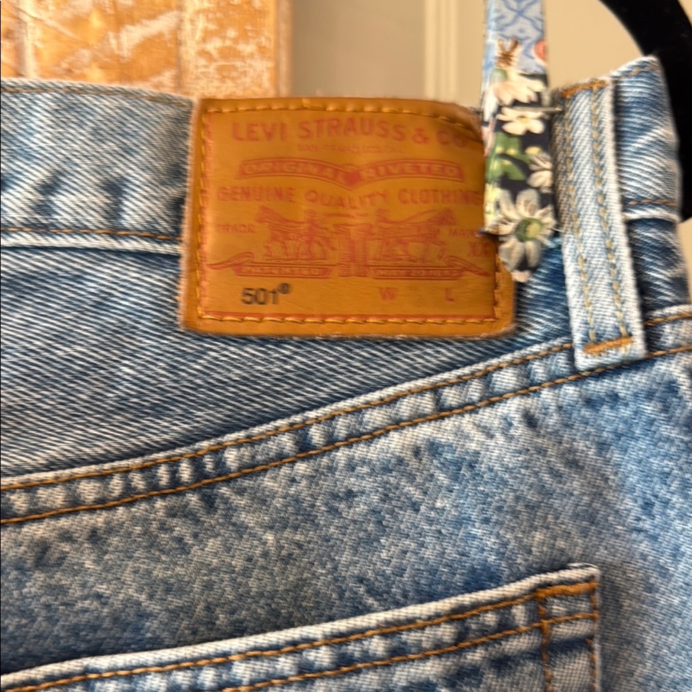 Levi’s 501 Original Fit Jeans - Picture 12 of 14